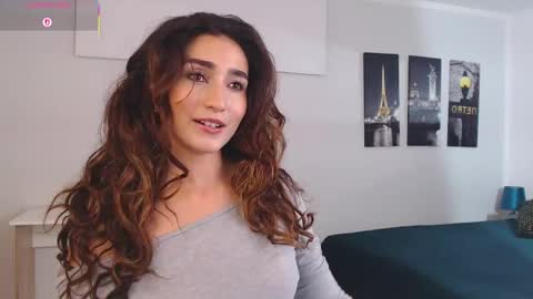 Maria Paula online show from April 25, 2026, 12:19 pm