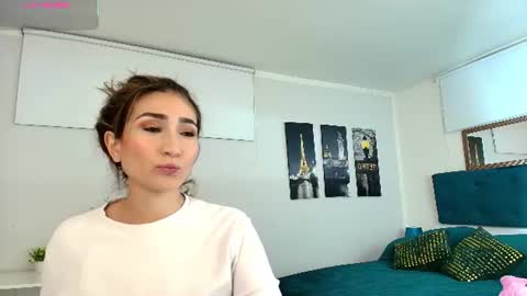 Maria Paula online show from June 15, 2026, 11:01 am