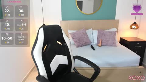 L I N D A online show from January 29, 2025, 6:50 pm