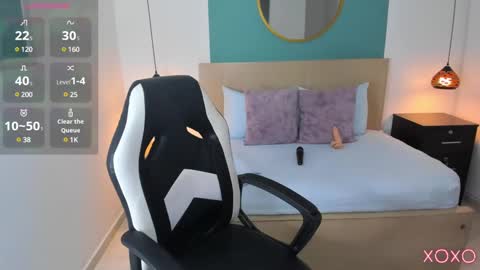 L I N D A online show from February 7, 2025, 1:58 am