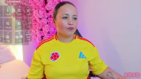 Snapshot of linda_rios_ chatting on June 23, 2026, 6:39 pm L I N D A online show from June 23, 2026, 6:39 pm