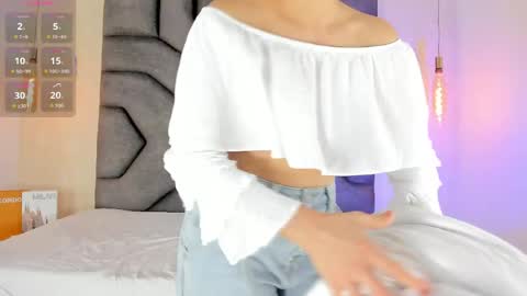Snapshot of linda_saenz1 chatting on June 6, 2026, 11:26 am Linda Saenz online show from June 6, 2026, 11:26 am