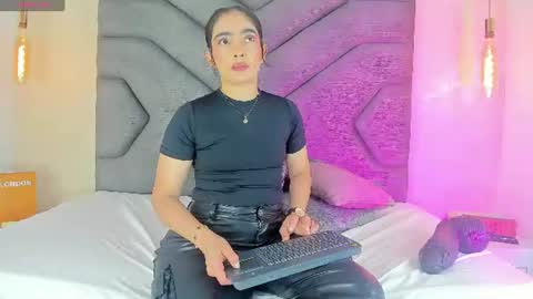 Linda Saenz online show from June 21, 2026, 4:48 am
