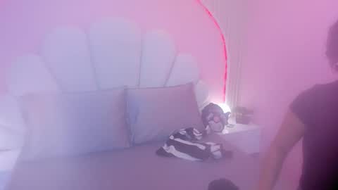 linda_sofi__ online show from February 27, 2025, 7:26 pm