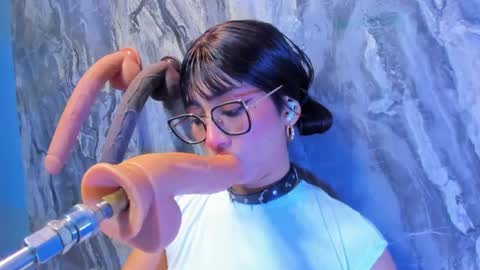 linda_sofi__ online show from June 7, 2026, 9:18 pm