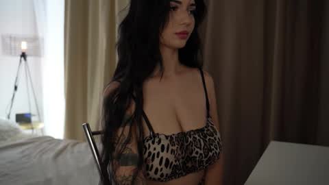 Snapshot of linda_warners chatting on October 6, 2025, 10:45 am Call me Linda online show from October 6, 2025, 10:45 am