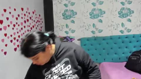 Snapshot of lindabreexlove chatting on February 1, 2025, 9:19 pm online show from February 1, 2025, 9:19 pm