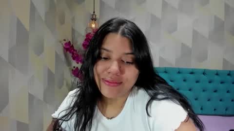 Snapshot of lindabreexlove chatting on October 4, 2025, 2:37 pm online show from October 4, 2025, 2:37 pm