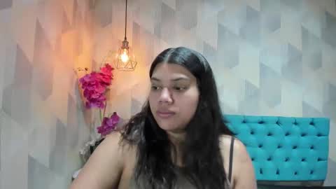 Snapshot of lindabreexlove chatting on June 1, 2026, 1:46 pm online show from June 1, 2026, 1:46 pm