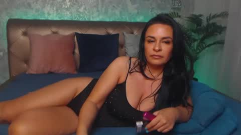 Linda online show from June 23, 2026, 1:36 am