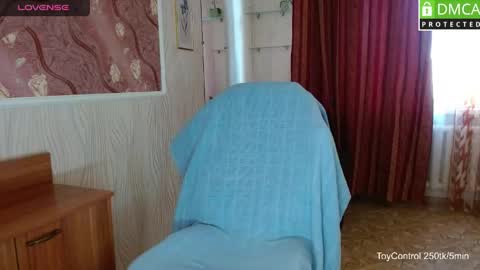 LindaErnestine online show from April 21, 2026, 7:03 am