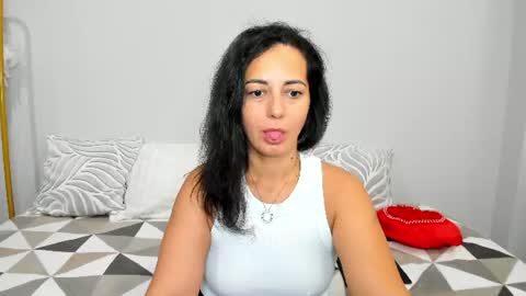 Linda online show from June 21, 2026, 1:30 am