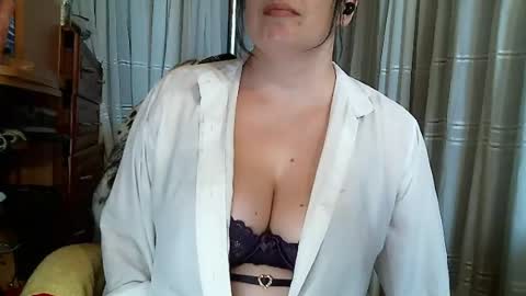 Snapshot of lindasweet53 chatting on July 30, 2026, 8:35 am lindasweet53 online show from July 30, 2026, 8:35 am