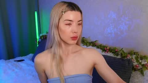 Snapshot of lindathackerr chatting on May 18, 2026, 7:09 pm Linda online show from May 18, 2026, 7:09 pm