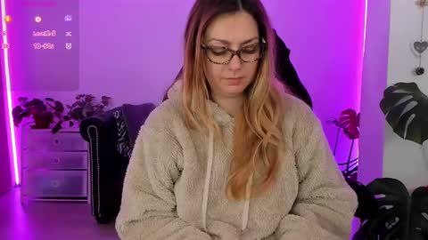 Linda  --  online show from March 7, 2025, 9:48 pm