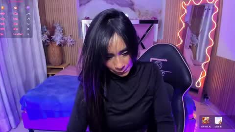 Snapshot of lindsay_tay chatting on May 27, 2026, 3:36 am Linda online show from May 27, 2026, 3:36 am