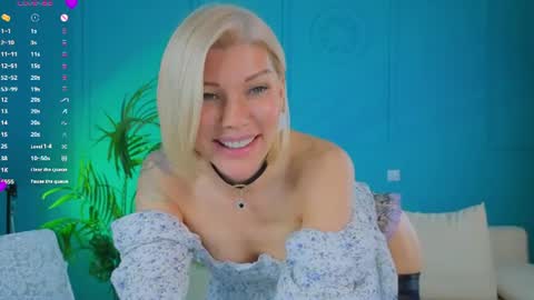 lindsi_luvviv online show from June 18, 2026, 4:22 pm