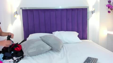 Snapshot of lindsycarter chatting on December 15, 2024, 1:00 pm LINDA online show from December 15, 2024, 1:00 pm