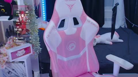 Lina online show from December 1, 2024, 5:13 pm