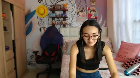 LinzyBaner online show from March 7, 2025, 10:21 pm