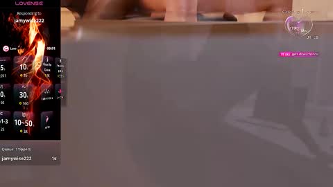 EllaX online show from October 22, 2025, 5:56 pm