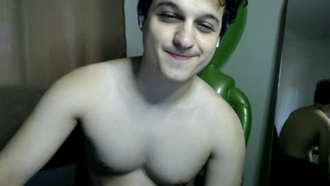 Snapshot of lioncluess chatting on July 4, 2026, 6:58 pm Lion Cluess online show from July 4, 2026, 6:58 pm