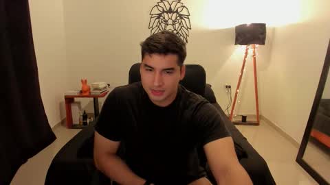 Snapshot of lionn_kingg chatting on January 12, 2026, 12:38 am Lion online show from January 12, 2026, 12:38 am