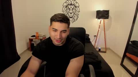 Snapshot of lionn_kingg chatting on February 27, 2026, 2:44 am Lion online show from February 27, 2026, 2:44 am