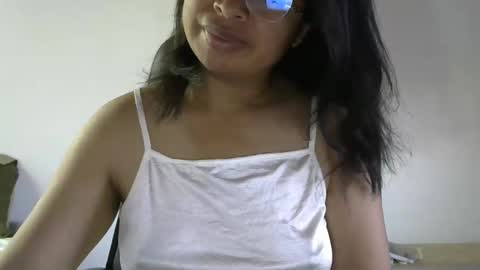 Snapshot of liora_selene chatting on April 27, 2026, 3:26 am liora online show from April 27, 2026, 3:26 am