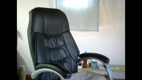 Snapshot of liora_selene chatting on May 13, 2026, 3:59 am liora online show from May 13, 2026, 3:59 am