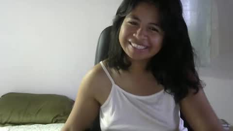 Snapshot of liora_selenex chatting on April 3, 2026, 3:37 am Liora selenex online show from April 3, 2026, 3:37 am