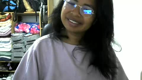 Liora selenex online show from June 25, 2026, 3:50 am