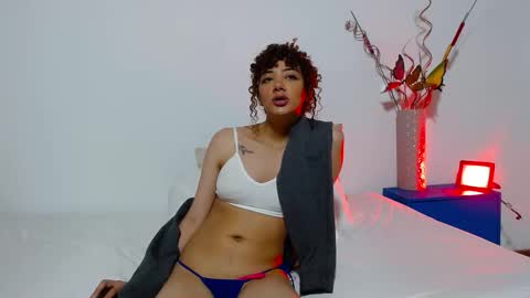 Eliza Moreau online show from March 16, 2026, 1:59 pm