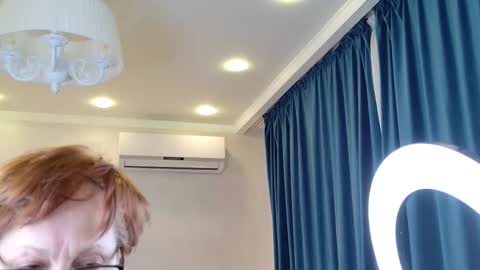 Liora Weiss online show from March 1, 2026, 6:59 am