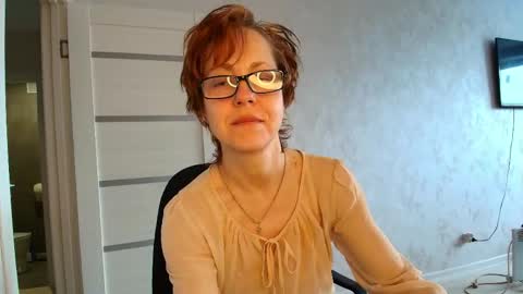 Liora Weiss online show from May 1, 2026, 1:05 pm