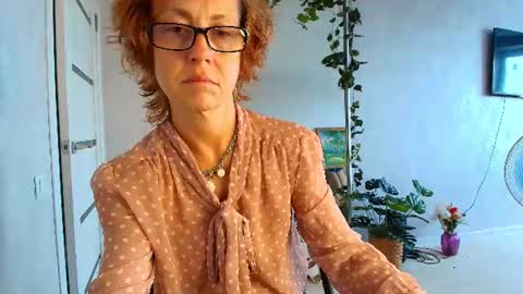 Liora Weiss online show from July 29, 2026, 7:17 am