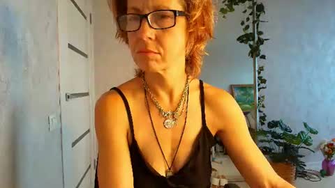Liora Weiss online show from July 31, 2026, 10:36 am