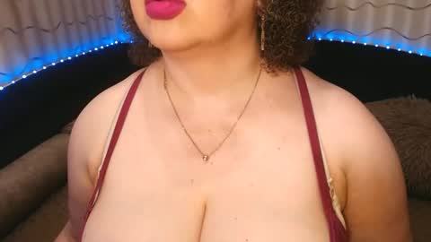 Snapshot of lipsaddiction chatting on July 5, 2026, 1:29 pm LIpsAddiction online show from July 5, 2026, 1:29 pm
