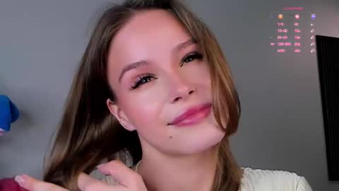 Lina online show from September 28, 2025, 1:44 am