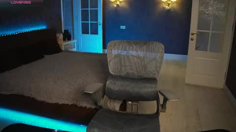 Snapshot of lisa_elfy chatting on May 12, 2026, 4:15 pm lisa_elfy online show from May 12, 2026, 4:15 pm