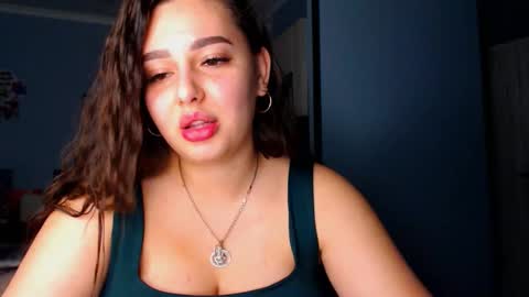Snapshot of lisa_lady_golden chatting on October 15, 2025, 5:24 pm lisa_lady_golden online show from October 15, 2025, 5:24 pm