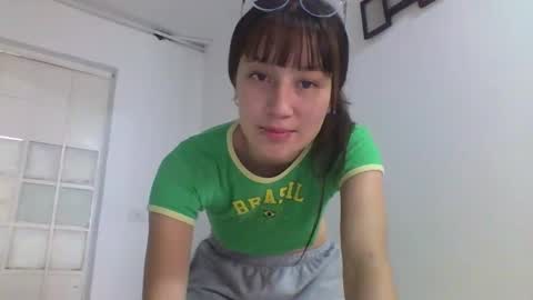 Snapshot of lisa_roberths chatting on January 15, 2025, 6:51 pm Lisa Roberths online show from January 15, 2025, 6:51 pm