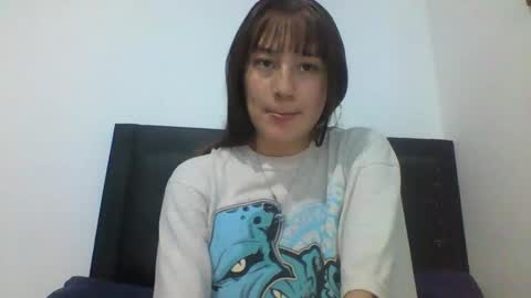 Snapshot of lisa_roberths chatting on February 20, 2025, 10:48 pm Lisa Roberths online show from February 20, 2025, 10:48 pm