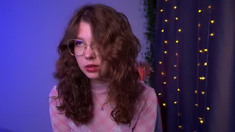 Snapshot of lisa_roses chatting on October 3, 2025, 10:18 pm Lisa online show from October 3, 2025, 10:18 pm