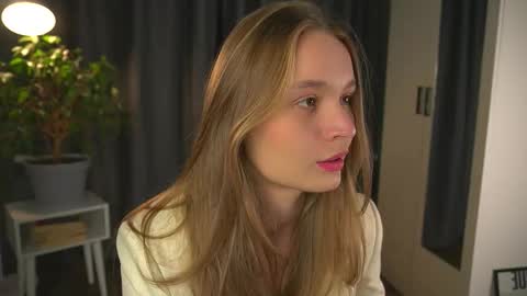 Snapshot of lisa_schiele chatting on October 3, 2025, 8:17 pm Elisabeth or Lisa online show from October 3, 2025, 8:17 pm