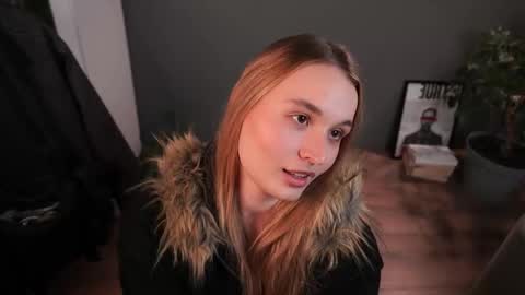 Snapshot of lisa_schiele chatting on November 22, 2025, 8:19 pm Elisabeth or Lisa online show from November 22, 2025, 8:19 pm