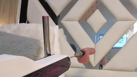 lisa_sweetas online show from February 23, 2026, 1:14 am