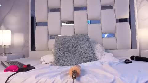 Snapshot of lisa_sweetas chatting on June 19, 2026, 8:01 pm lisa_sweetas online show from June 19, 2026, 8:01 pm