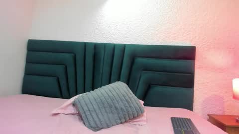 lisa white  online show from January 13, 2026, 3:56 am