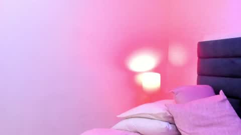 Snapshot of lisa_white_ chatting on May 13, 2026, 10:34 am lisa white online show from May 13, 2026, 10:34 am